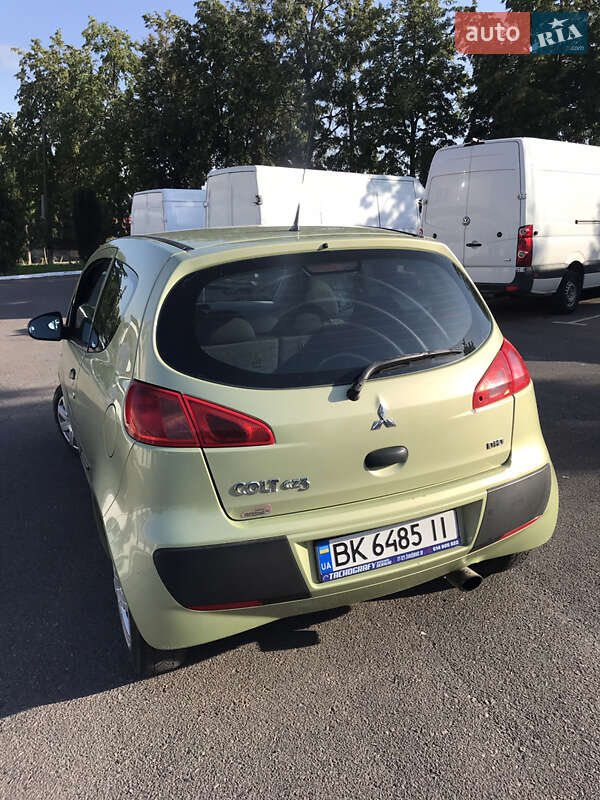 Хэтчбек Mitsubishi Colt 2005 в 