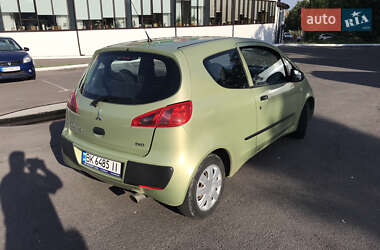 Хэтчбек Mitsubishi Colt 2005 в 