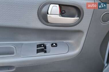 Хэтчбек Mitsubishi Colt 2006 в 