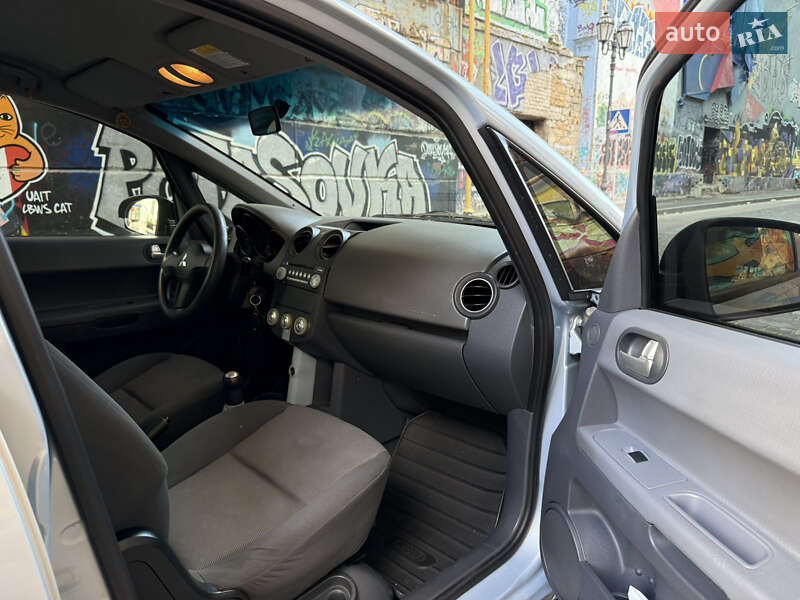 Хэтчбек Mitsubishi Colt 2005 в Одессе