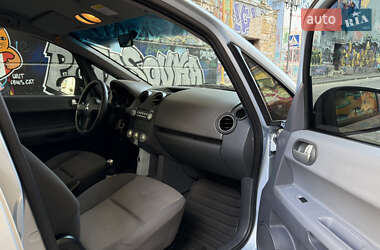 Хэтчбек Mitsubishi Colt 2005 в 
