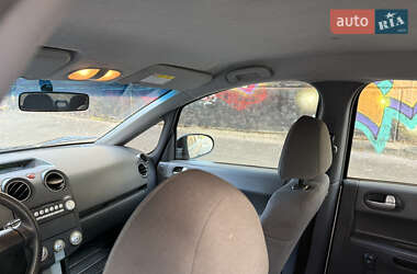 Хэтчбек Mitsubishi Colt 2005 в 