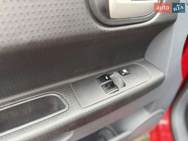 Хэтчбек Mitsubishi Colt 2009 в Черновцах