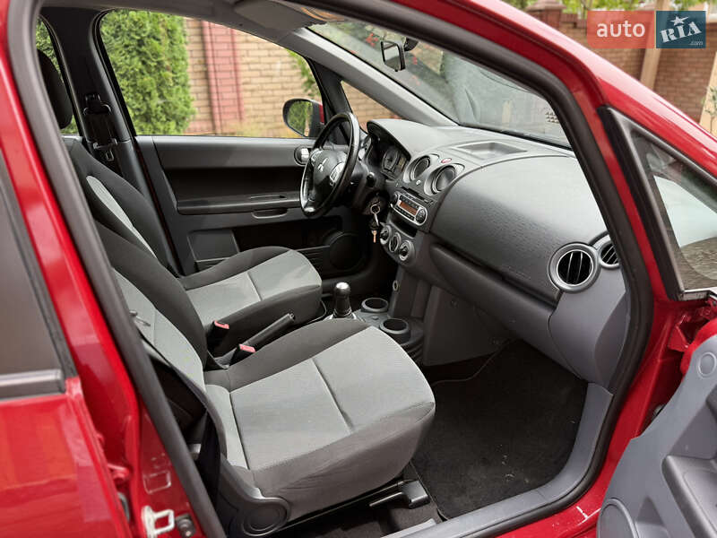 Хэтчбек Mitsubishi Colt 2009 в Черновцах