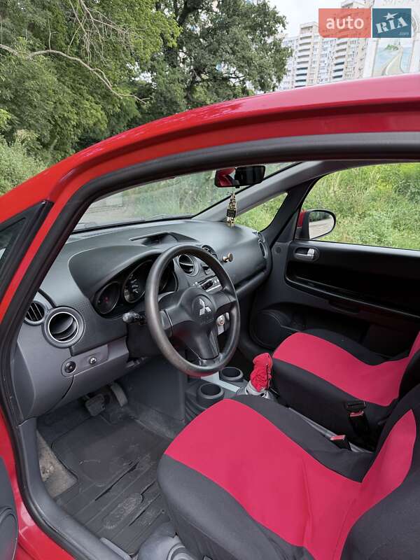 Хэтчбек Mitsubishi Colt 2006 в Киеве