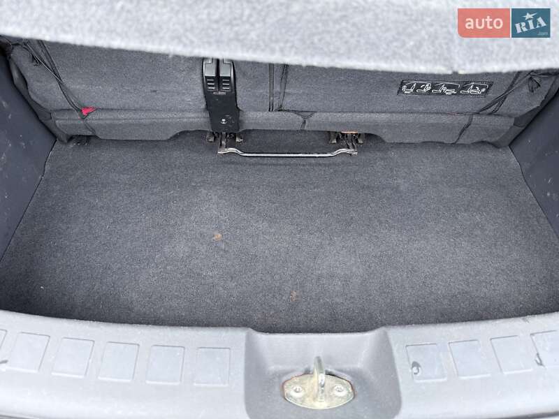 Хэтчбек Mitsubishi Colt 2006 в Киеве