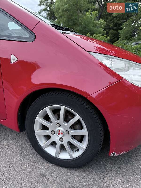 Хэтчбек Mitsubishi Colt 2006 в Киеве