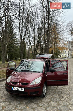 Хэтчбек Mitsubishi Colt 2005 в 