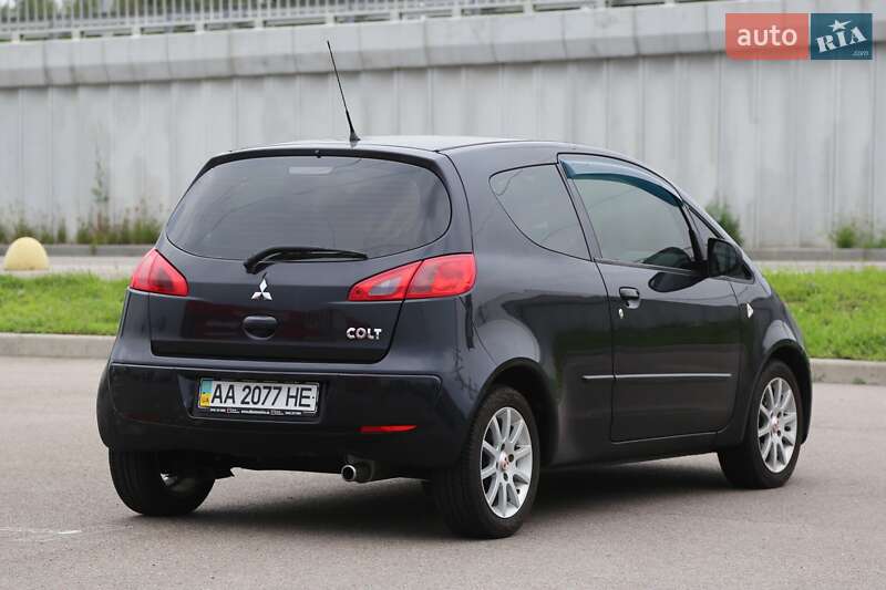 Хэтчбек Mitsubishi Colt 2008 в Киеве