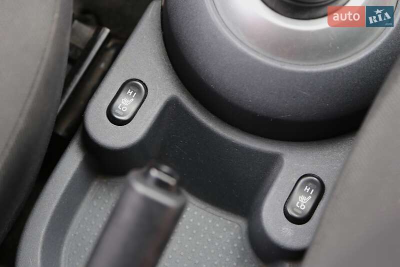 Хэтчбек Mitsubishi Colt 2008 в Киеве