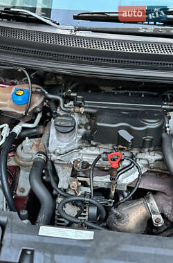 Хэтчбек Mitsubishi Colt 2005 в 