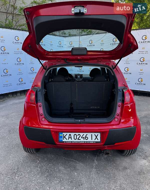 Хэтчбек Mitsubishi Colt 2006 в Киеве