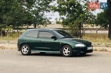 Хэтчбек Mitsubishi Colt 2000 в 