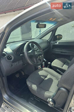 Хэтчбек Mitsubishi Colt 2008 в 