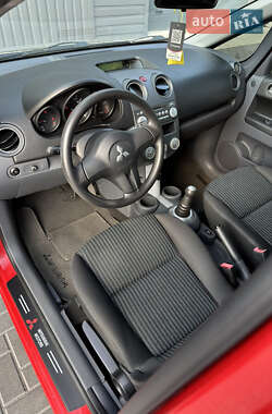 Хэтчбек Mitsubishi Colt 2009 в 