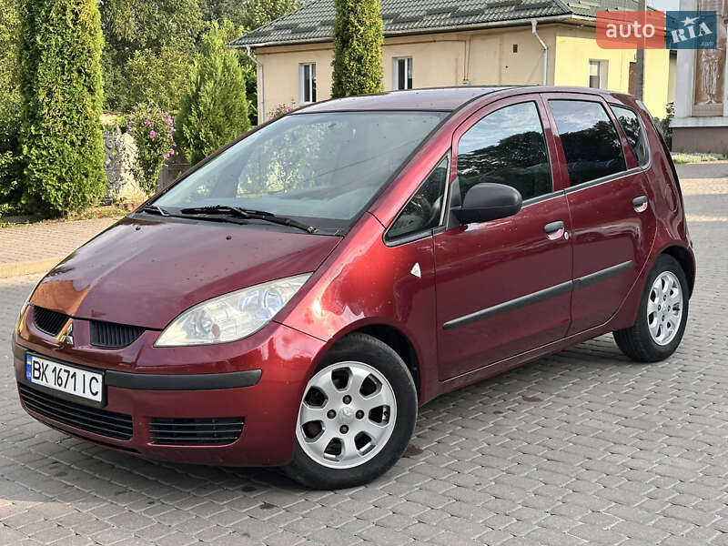 Хэтчбек Mitsubishi Colt 2005 в 
