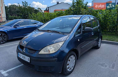 Хэтчбек Mitsubishi Colt 2005 в 