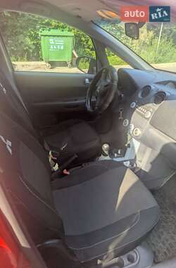 Хэтчбек Mitsubishi Colt 2005 в 