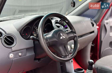 Хэтчбек Mitsubishi Colt 2005 в 