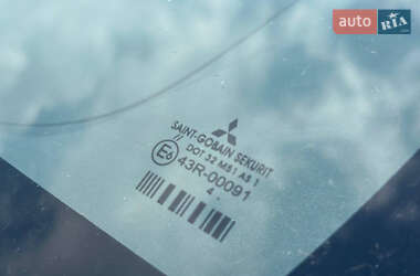 Хэтчбек Mitsubishi Colt 2005 в 