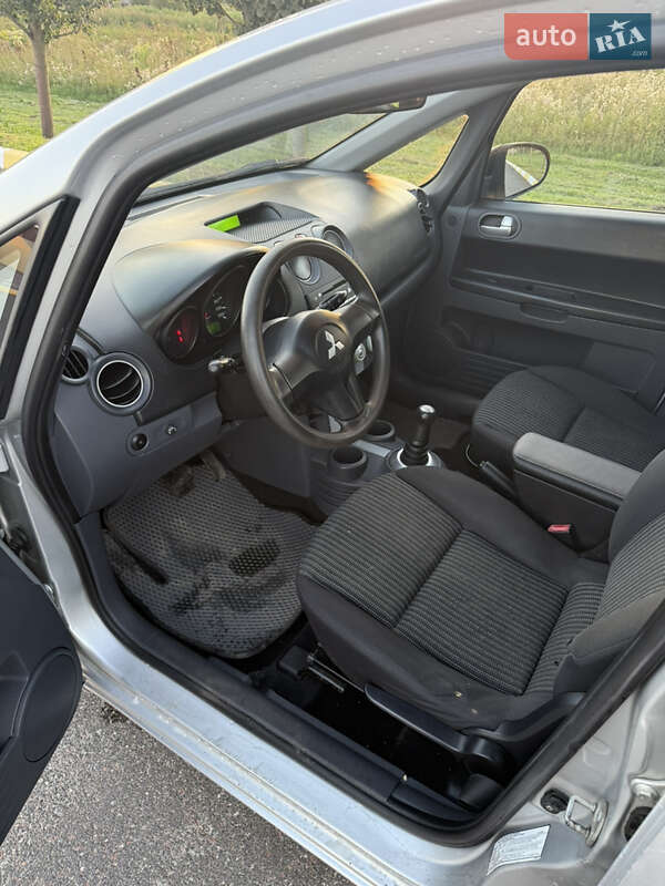 Хэтчбек Mitsubishi Colt 2008 в Киеве