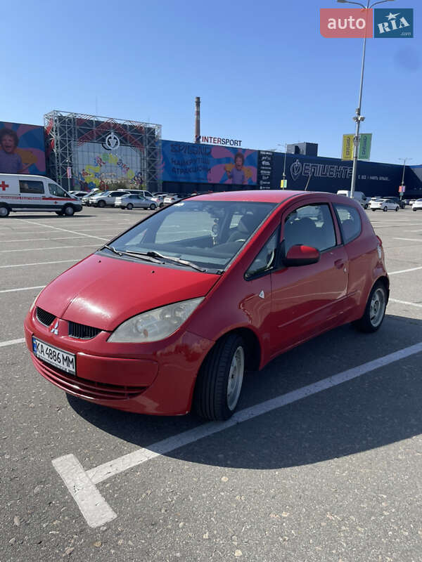 Хэтчбек Mitsubishi Colt 2006 в Киеве