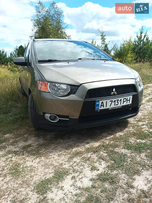 Хэтчбек Mitsubishi Colt 2009 в Тарасовке