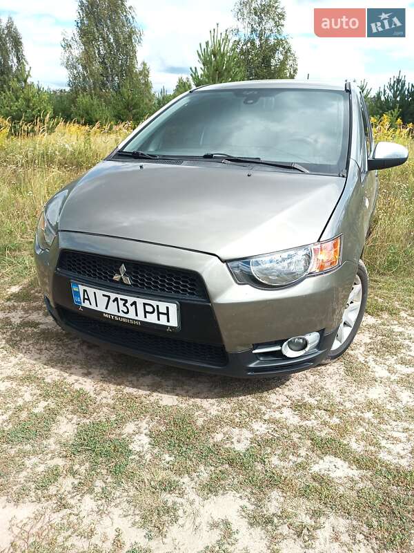 Хэтчбек Mitsubishi Colt 2009 в Тарасовке