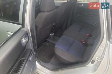 Хэтчбек Mitsubishi Colt 2006 в 