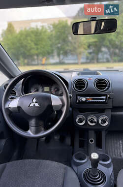 Хэтчбек Mitsubishi Colt 2008 в 