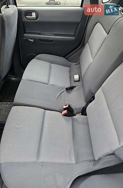 Хэтчбек Mitsubishi Colt 2006 в 