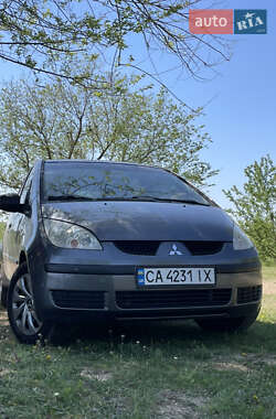 Хэтчбек Mitsubishi Colt 2005 в 