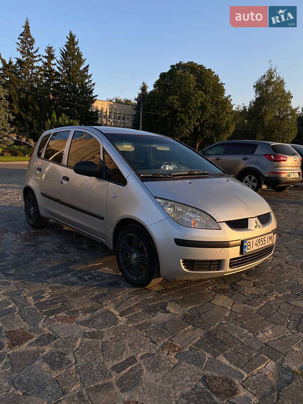 Хэтчбек Mitsubishi Colt 2005 в 