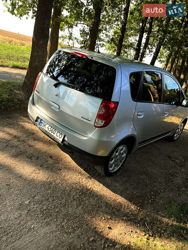 Хэтчбек Mitsubishi Colt 2011 в Ровно
