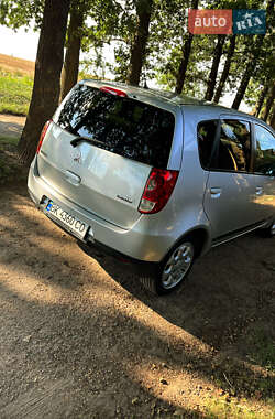 Хэтчбек Mitsubishi Colt 2011 в 