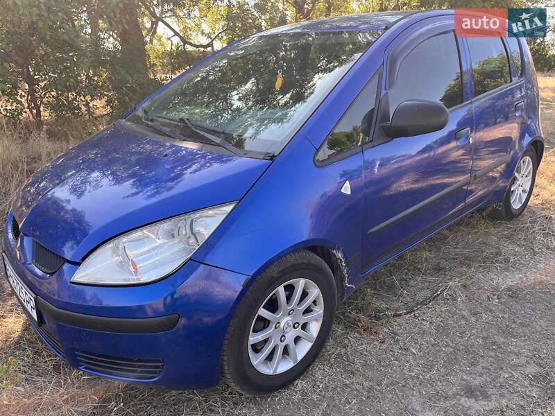 Хэтчбек Mitsubishi Colt 2008 в 