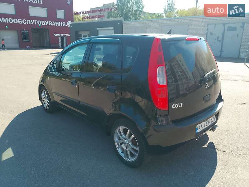Хэтчбек Mitsubishi Colt 2007 в 