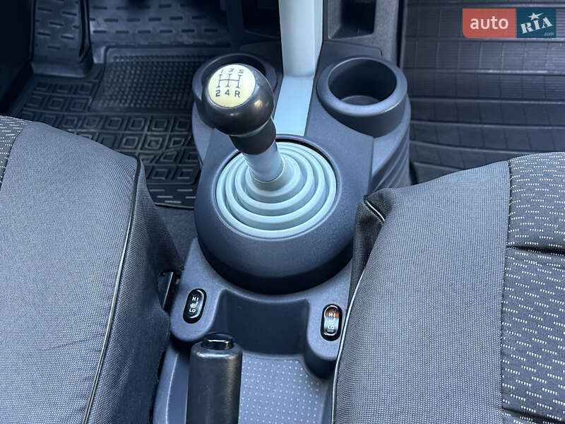 Хетчбек Mitsubishi Colt 2007 в Ніжині