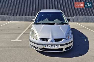 Хэтчбек Mitsubishi Colt 2004 в 