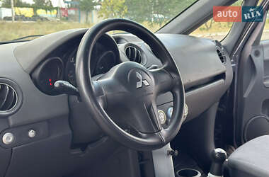 Хетчбек Mitsubishi Colt 2005 в 