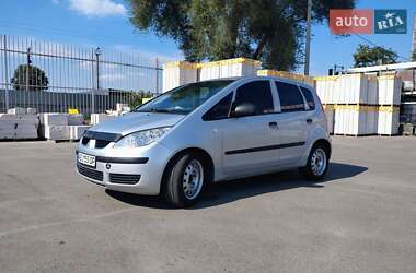 Хэтчбек Mitsubishi Colt 2005 в 