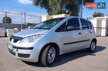 Хэтчбек Mitsubishi Colt 2005 в 