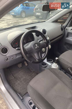Хэтчбек Mitsubishi Colt 2007 в 