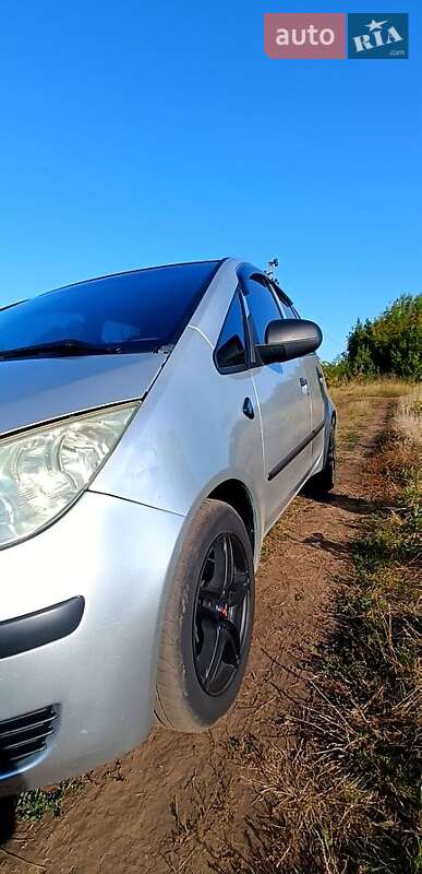 Хетчбек Mitsubishi Colt 2005 в 