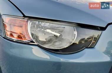 Хетчбек Mitsubishi Colt 2009 в 