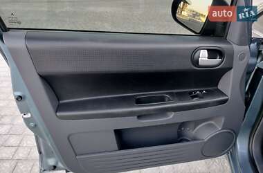 Хетчбек Mitsubishi Colt 2009 в 