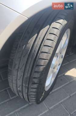 Хэтчбек Mitsubishi Colt 2006 в 