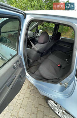 Хэтчбек Mitsubishi Colt 2004 в 