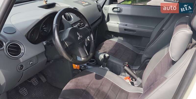 Хэтчбек Mitsubishi Colt 2007 в Сумах