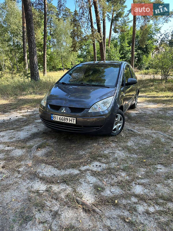 Хэтчбек Mitsubishi Colt 2006 в Киеве